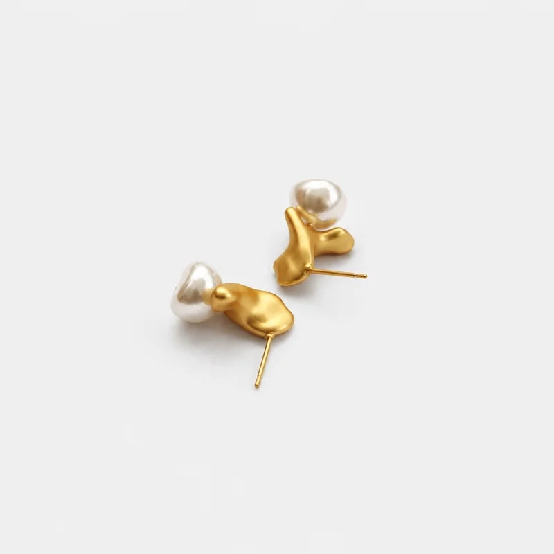 Vintage Abstract Irregular Matte Gold Stud Earrings Baroque Pearl 18K Real Gold Plated Unique Designer Luxury Statement Ear 5