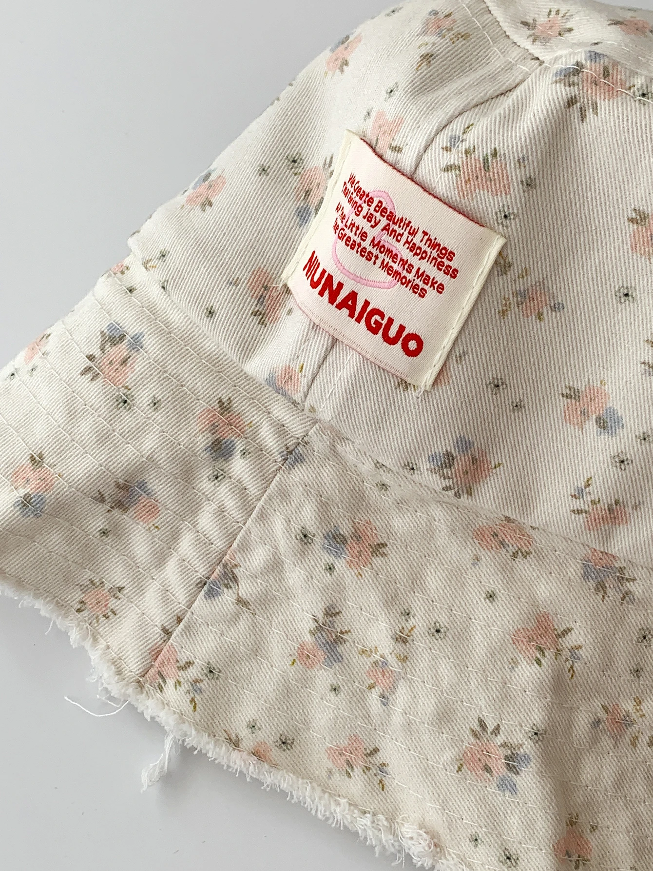 Small Fresh,Sweet Floral Fisherman Hat Thin Pastoral Style Frayed Sunshade Basin Hat Versatile Hat for Taking Photos and Travel