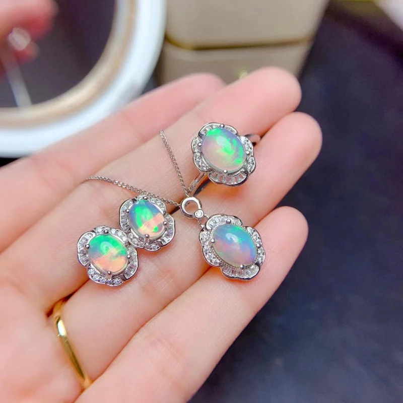 

Natural Opal 925 Silver Inlaid Women'S Ring Pendant Earrings Three-Piece Set