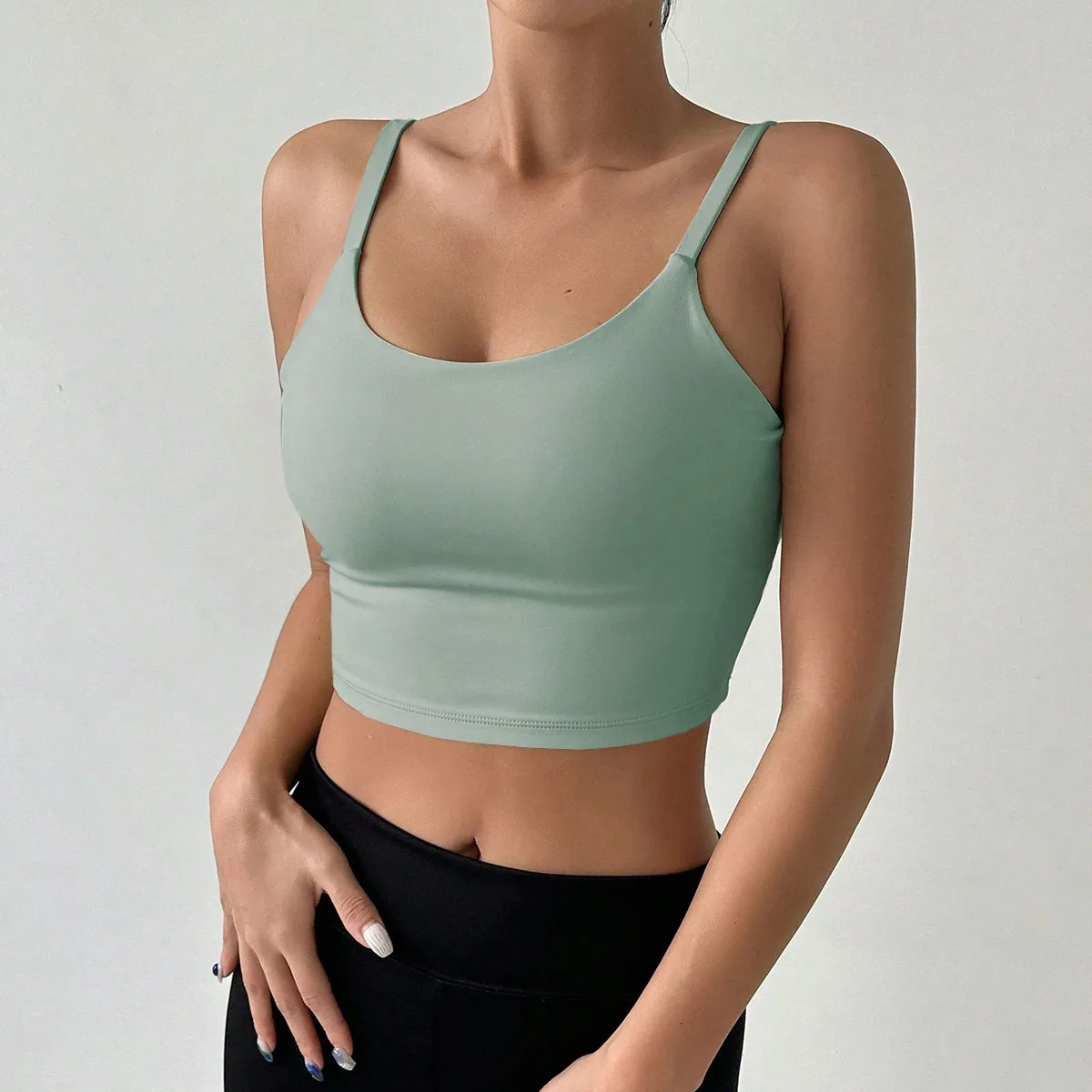

Lightweight Sporty Strappy Tank Top Built-in Bra Pads for Women Seamless Backless Sports Bra Shock Absorption for Fitness Vest