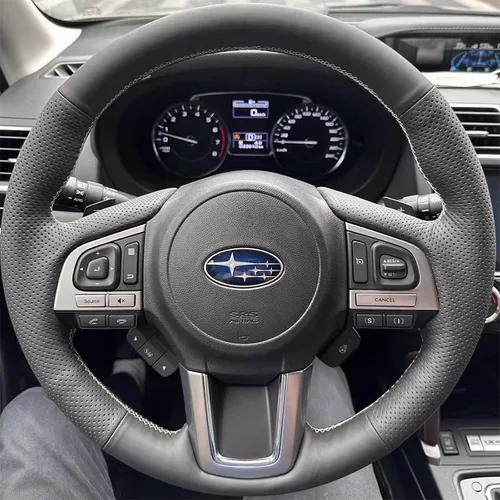 Imagen 2 del producto Protector para volante de coche de gamuza de cuero genuino antideslizante cosido a mano para Subaru Legacy Outback XV Forester 2015 2016 Interior