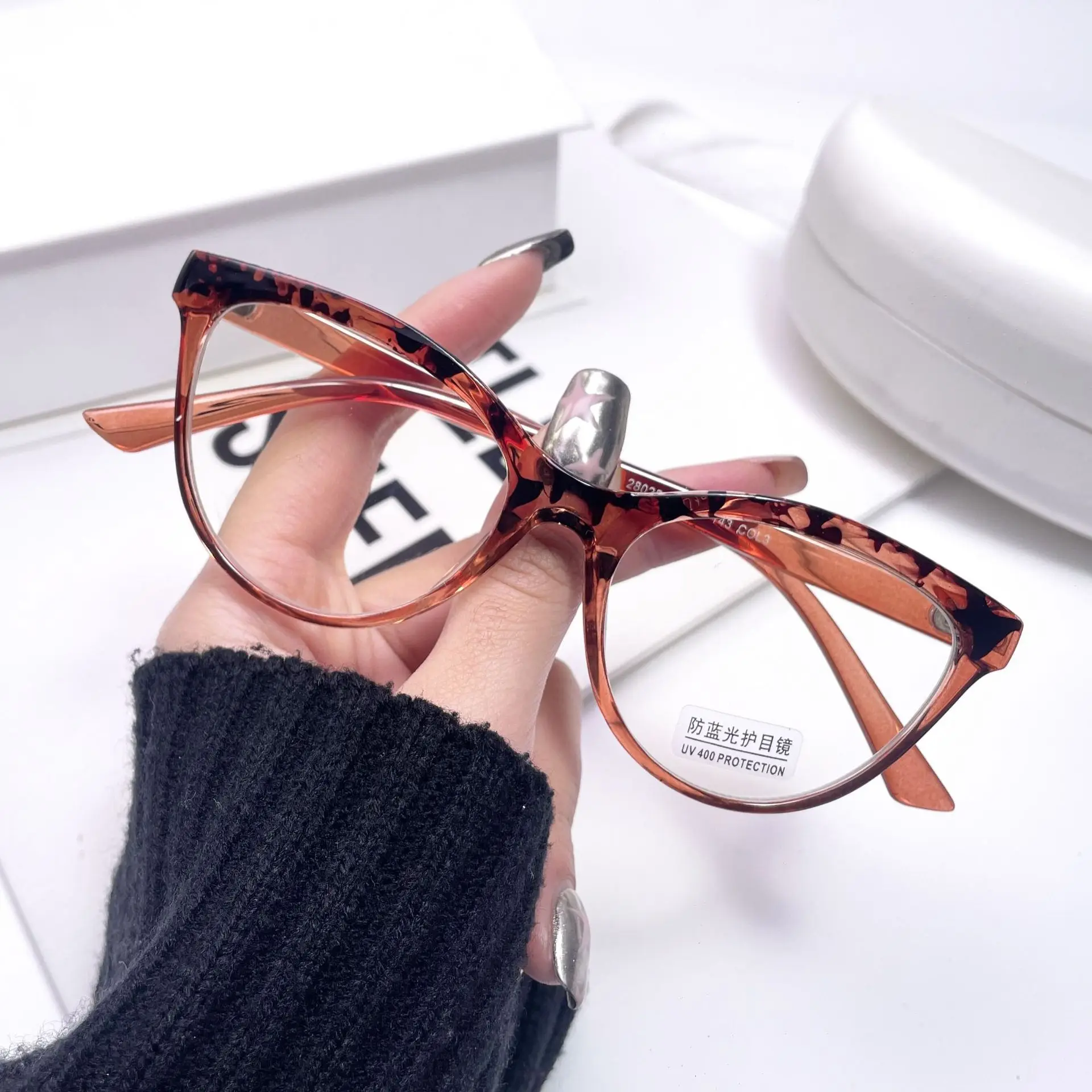 CCspace Neue Anti-Blaulicht-Brille Katzenaugen-Design Damen Transparente Brille Maßgefertigte Korrekturbrille 54547
