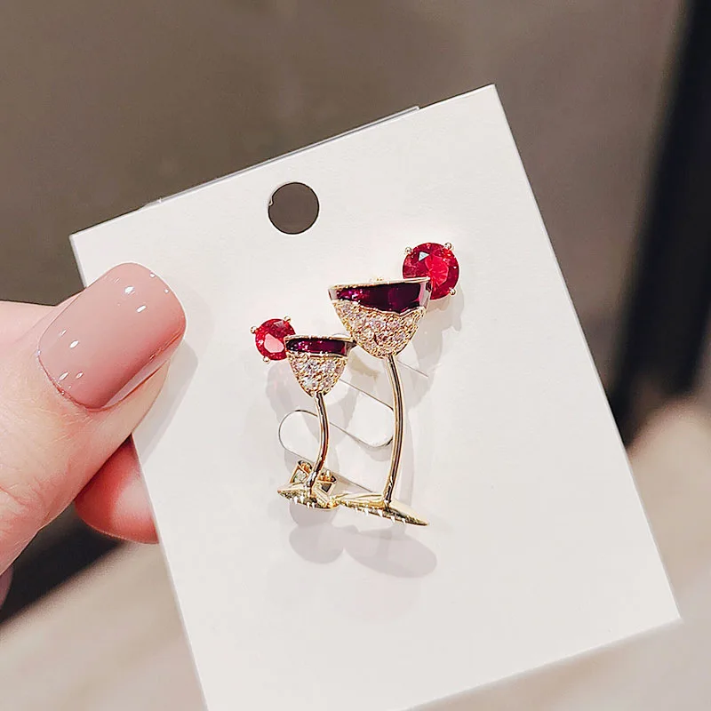Exquisite Red Wine Glass Brooches for Women Drink Cup Lapel Pin Design Clothing Accessories Decorations Wholesale
