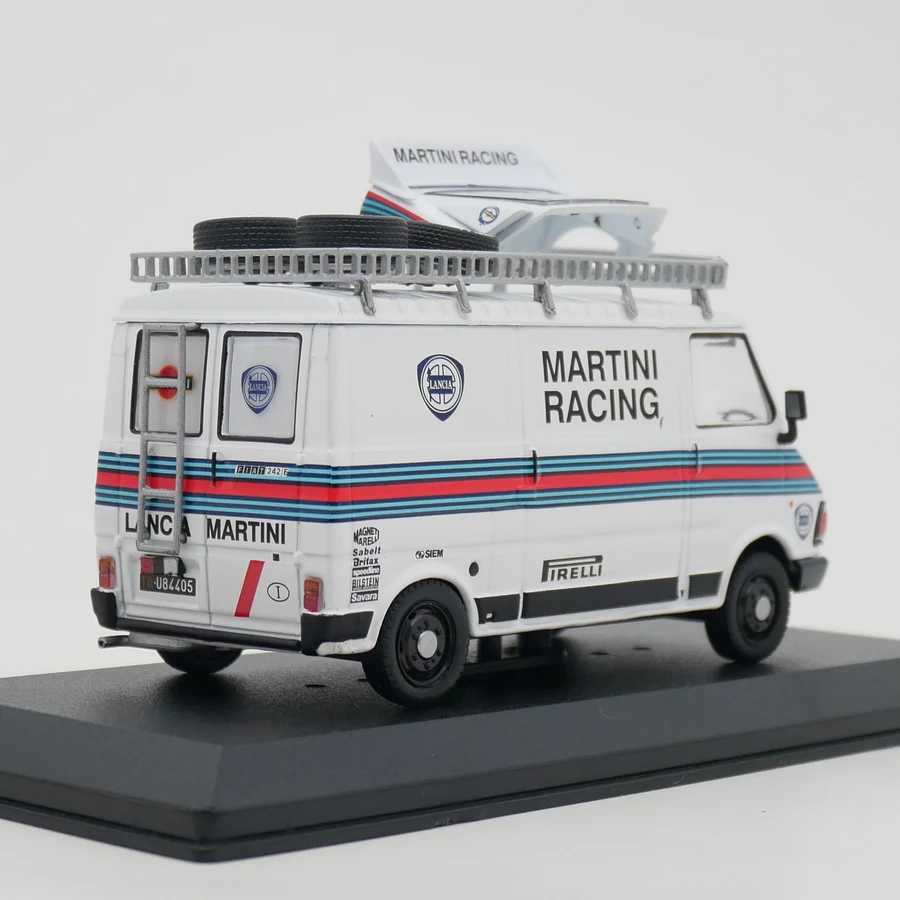 Diecast Ixo Maßstab 1:43 Fiat 242 Phase 2 1983 Fiat Van Martin Racing Team Logistikfahrzeug Legierung Automodell Sammlerspielzeug Geschenk