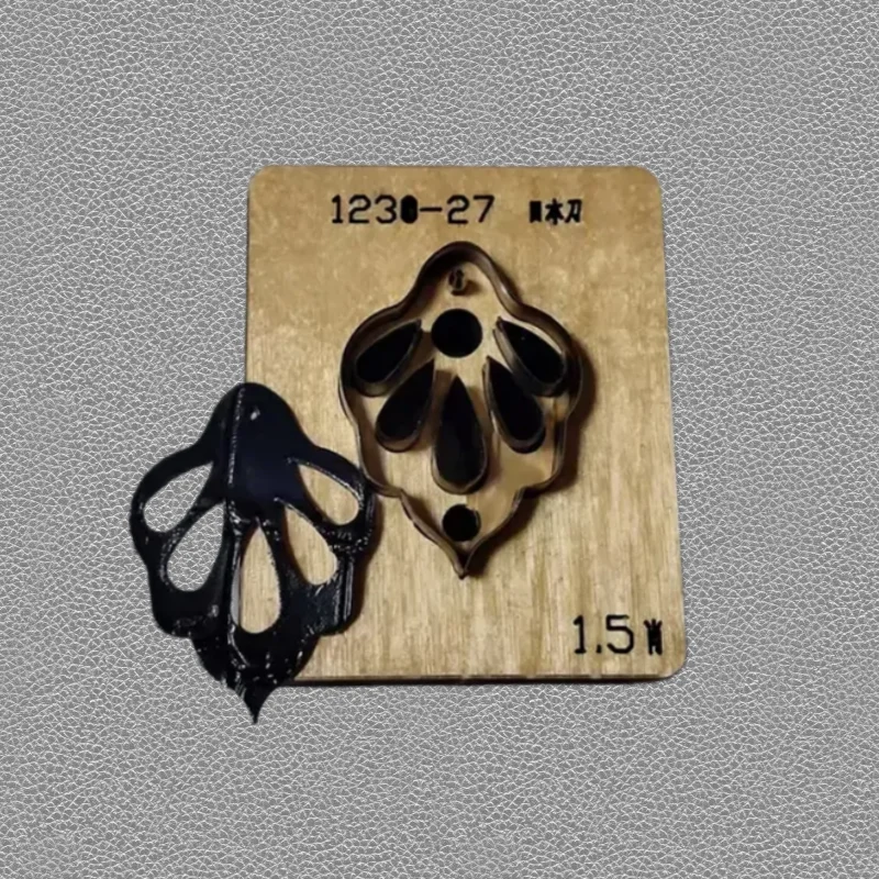 Custom Handmade Leather Cutting Dies Leaf Flower Petal Maple Leaf Pendant Craft Molds Custom-cutting mold