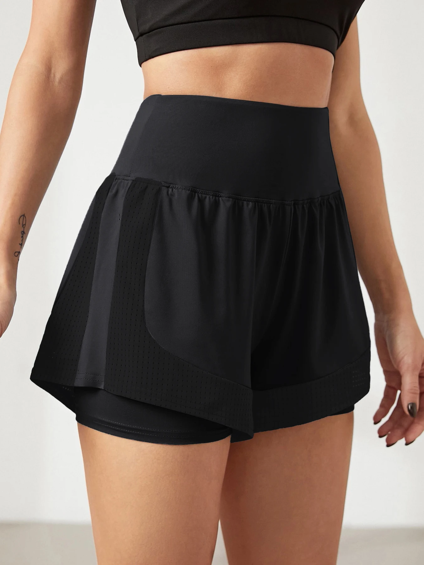 Lockere Sportshorts für Damen zum Laufen, Anti-Expositionsschutz, schnell trocknend, Oberbekleidung, gefälschte zweiteilige Yoga-Hotpants – Detail 15