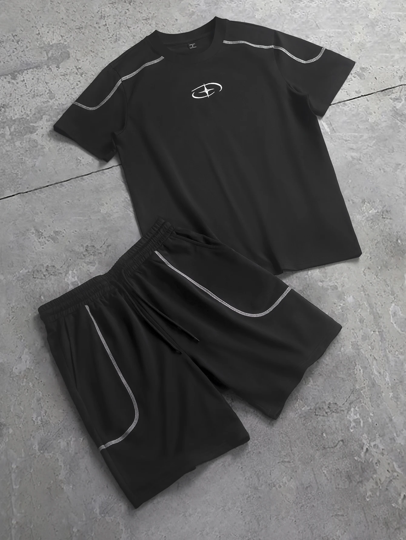 Men's Oversized Techwear Sports 2 Piece Outfit Brand Reflective Stripe Print Polyester Black T-Shirt Shorts Athletic Set S-2XL