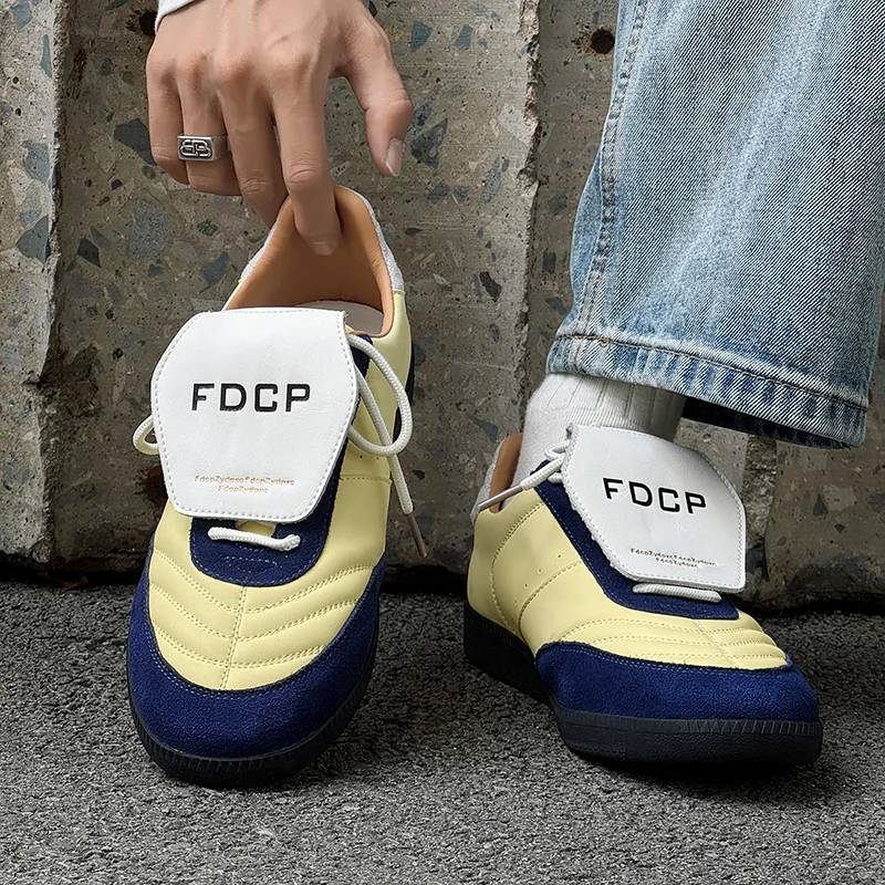 New hiking shoes men's casual non-slip wear-resistant hiking shoes men's outdoor lightweight camping waterproof sneakers