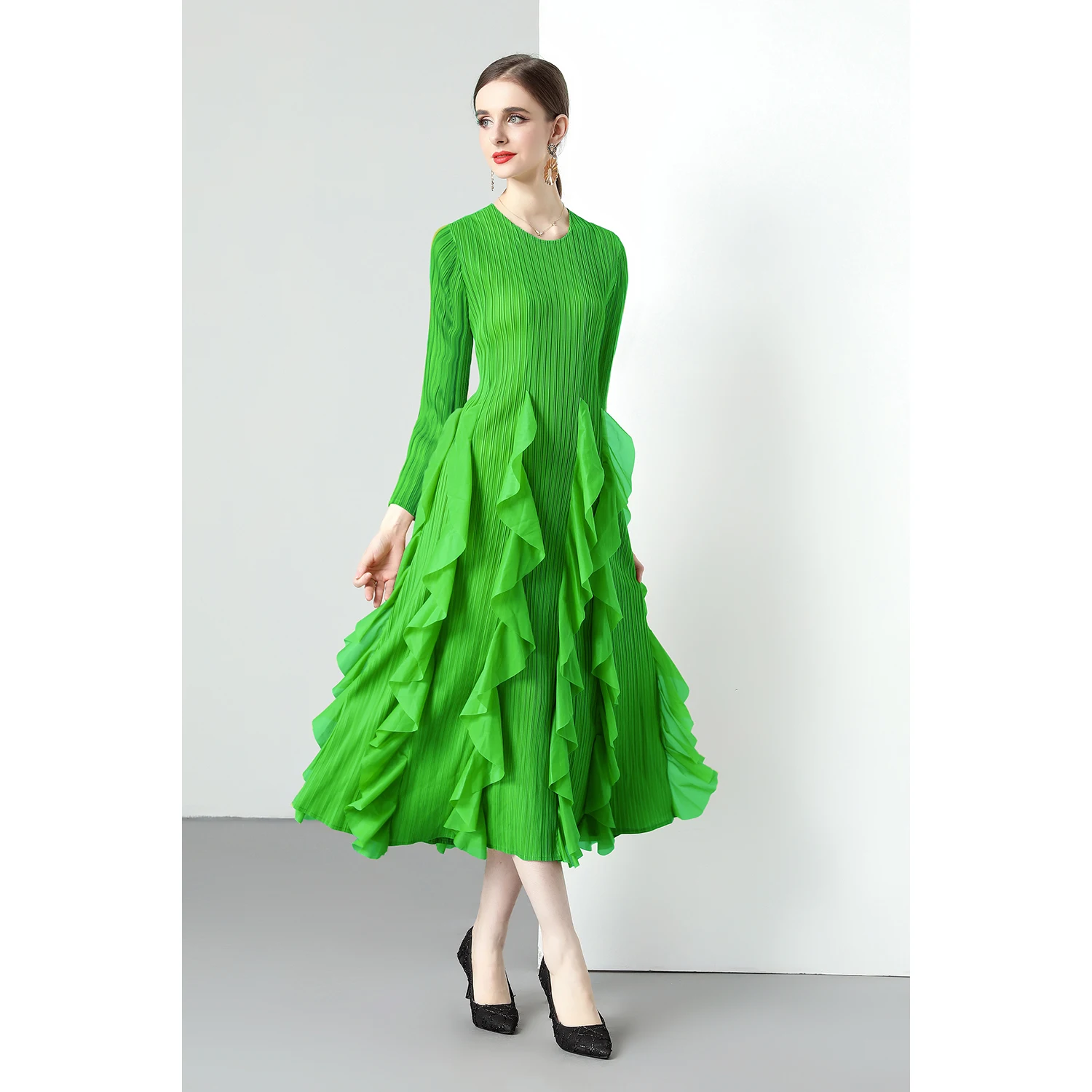 Zuo Man Ru New Women's Silk Pleated Ruffled o-Neck Dress With Loose Oversized Elastic Waist And Knee Length a-Line Long Skirt