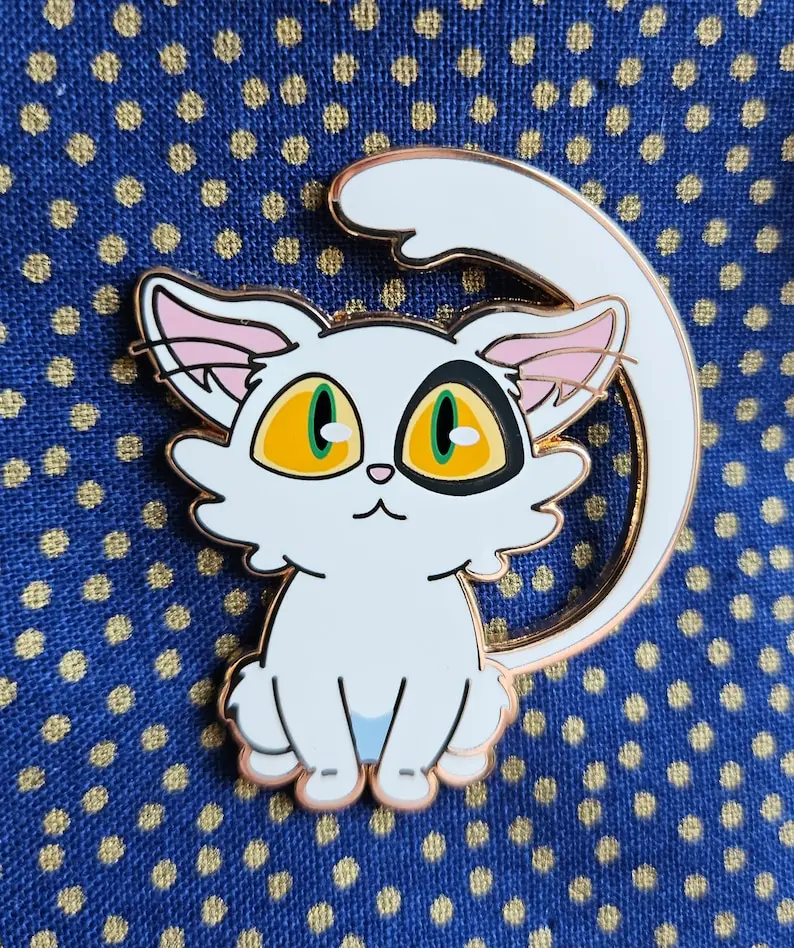 Suzume Enamel Pin