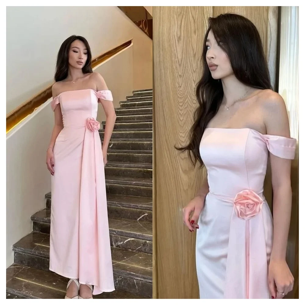 Dostosowana klasyczna różowa satynowa suknia wieczorowa Modna dekolt w łódkę z odkrytymi ramionami Bez rękawów Sukienka na imprezę Temperament Sukienka na studniówkę