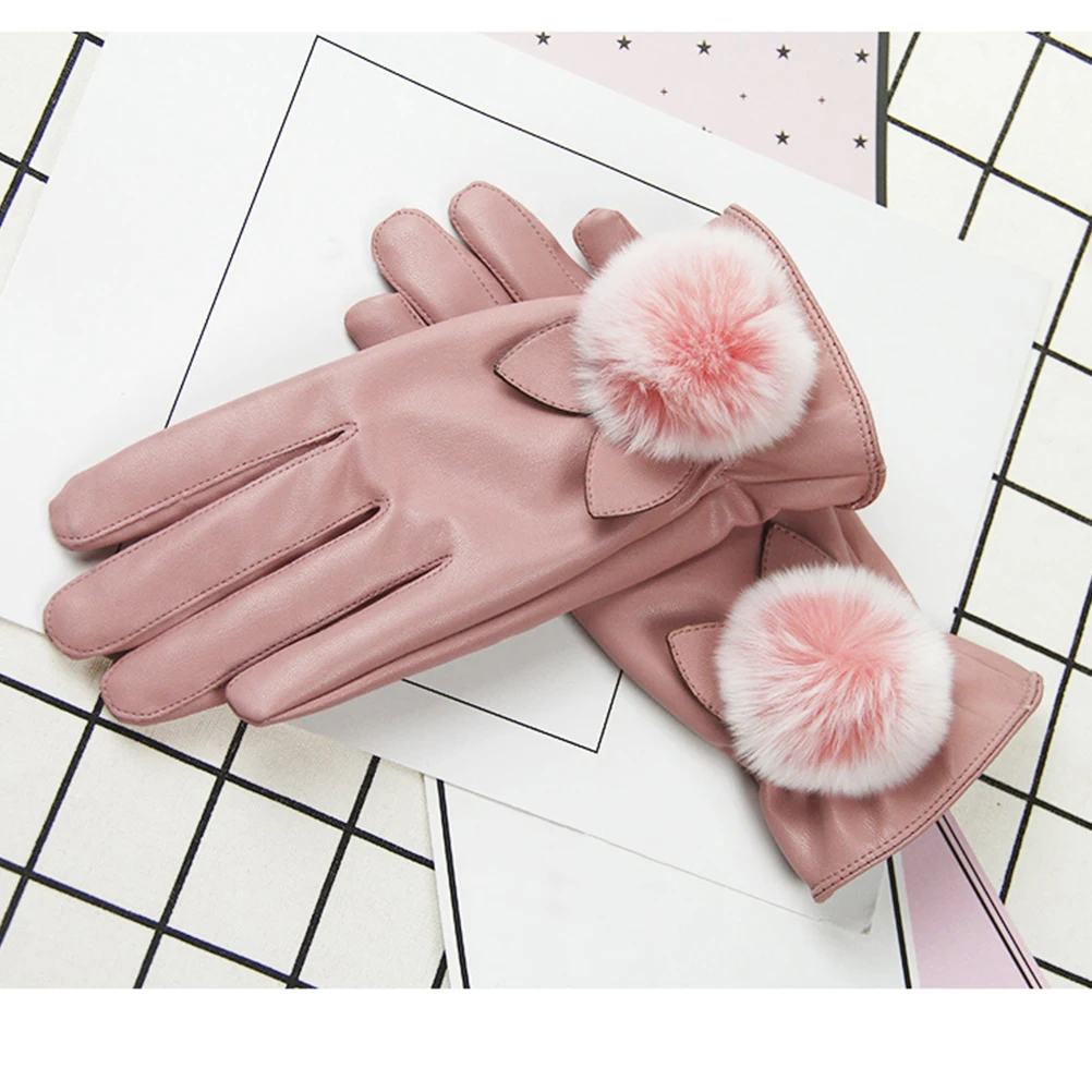 

1Pair Cozy Thermal Gloves for Women Fashionable PU Winter Warm Gloves High Elasticity Separate Fingers Pink