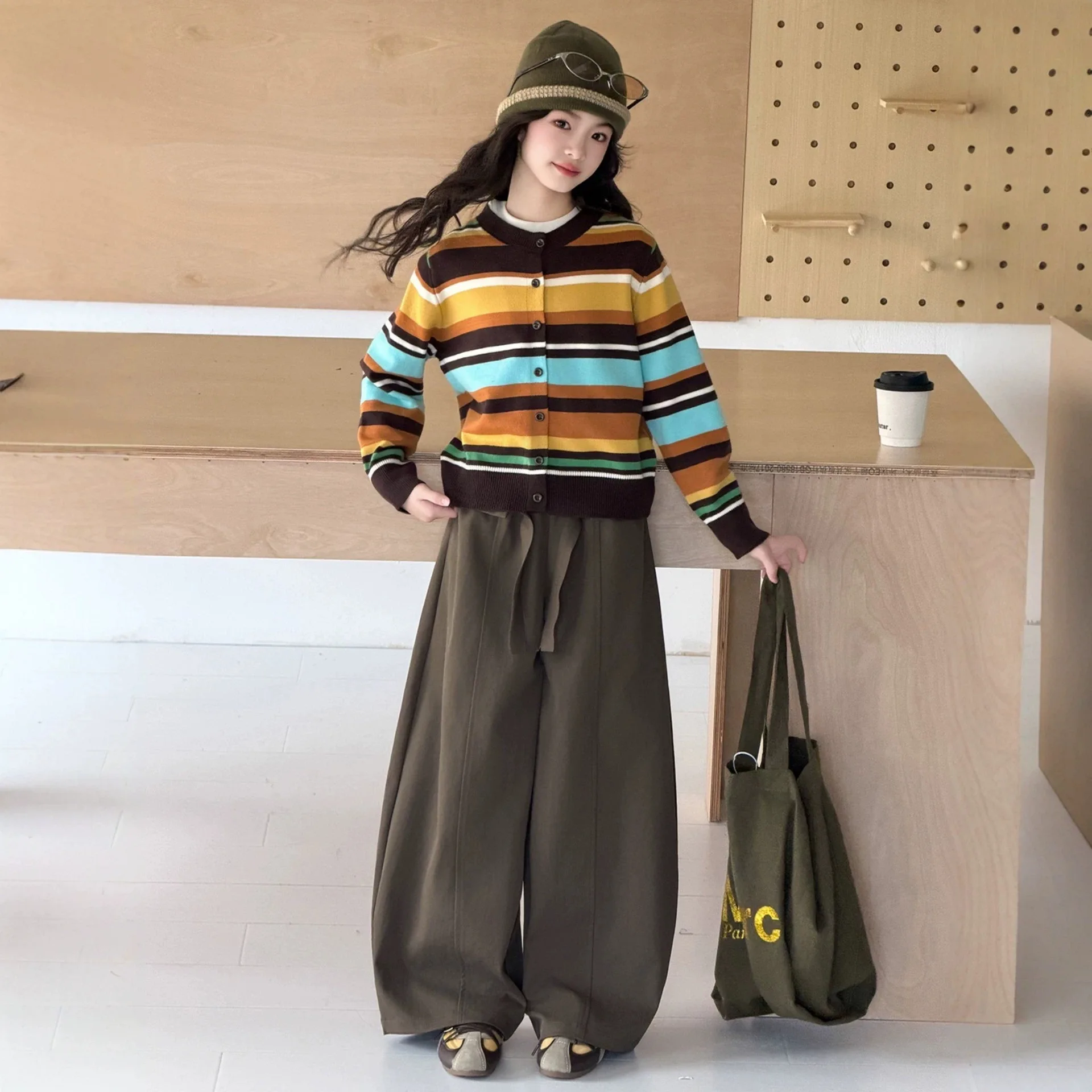 Girls' 2026 New Spring and Autumn Winter Retro Colorful Striped Medium and Large Children's Wide Leg Pants, Stylish