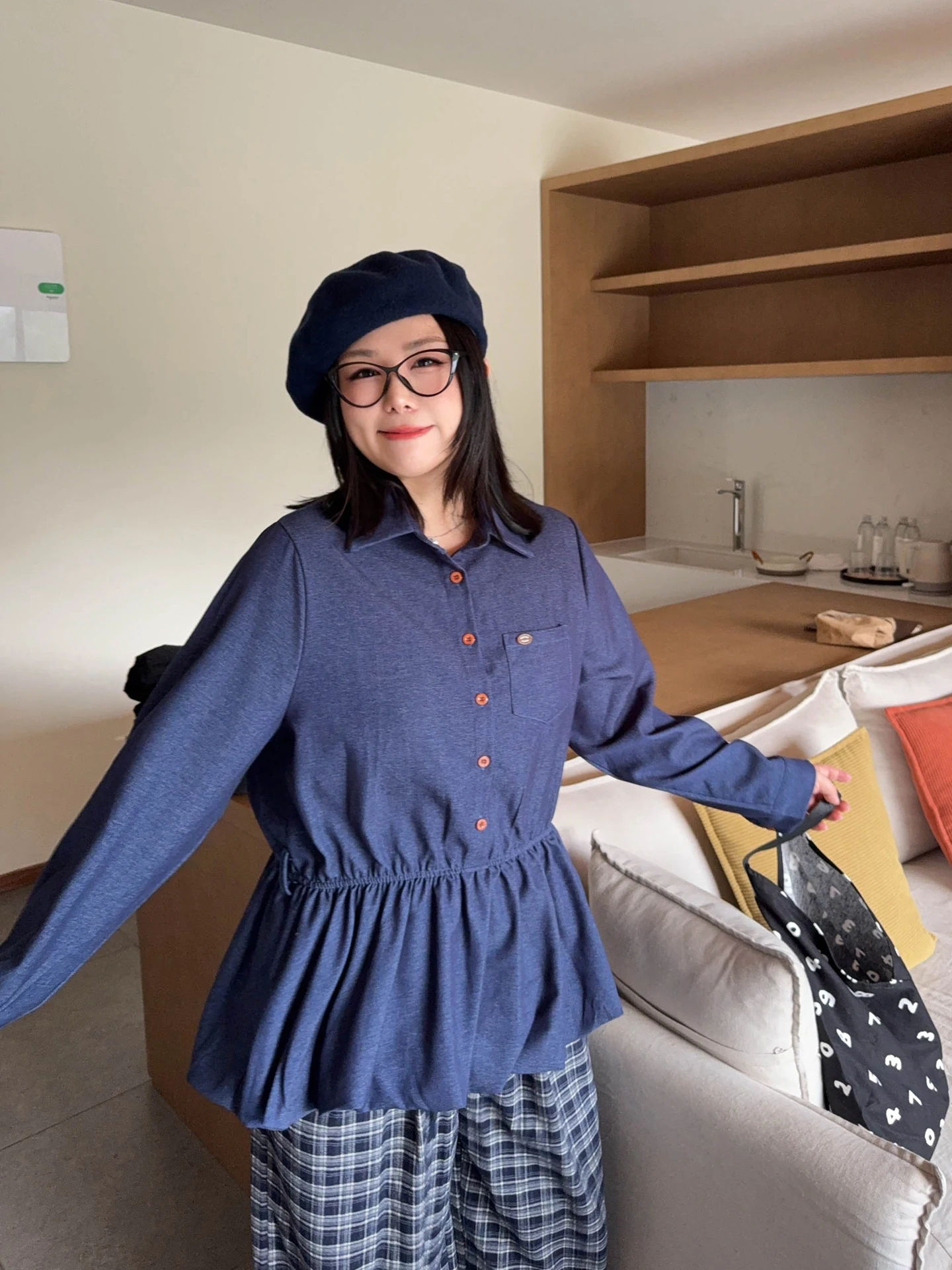 

Женские винтажные джинсы VOGANA большого размера, джинсы-клеш в гонконгском стиле, утягивающие, средней длины, повседневные, свободного кроя, с длинными рукавами