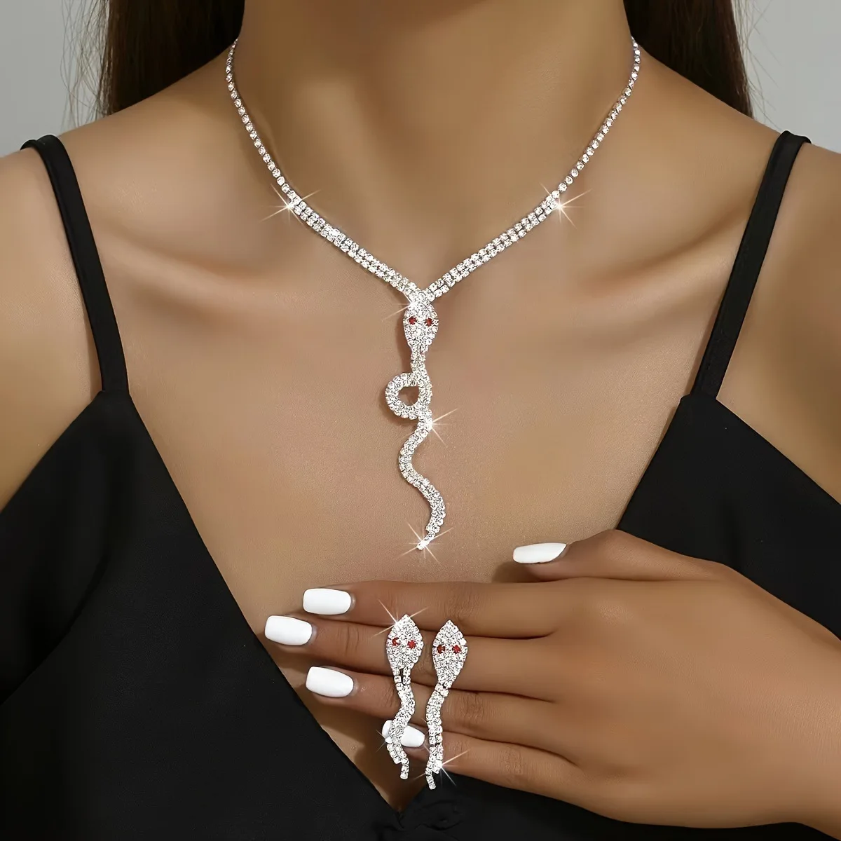 

Fashion Personalized Design Year of The Snake Jewelry Set, Shiny Rhinestone Earrings Necklace Two-piece Accessories