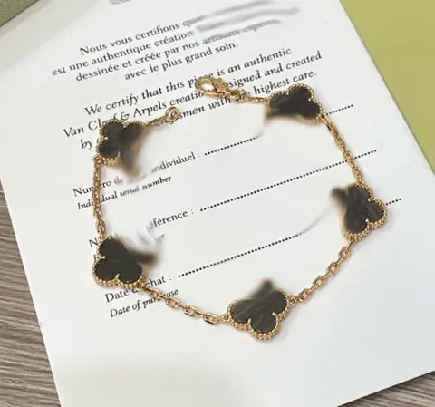 Classic sterling silver fashion four-leaf clover bracelet exquisite and elegant