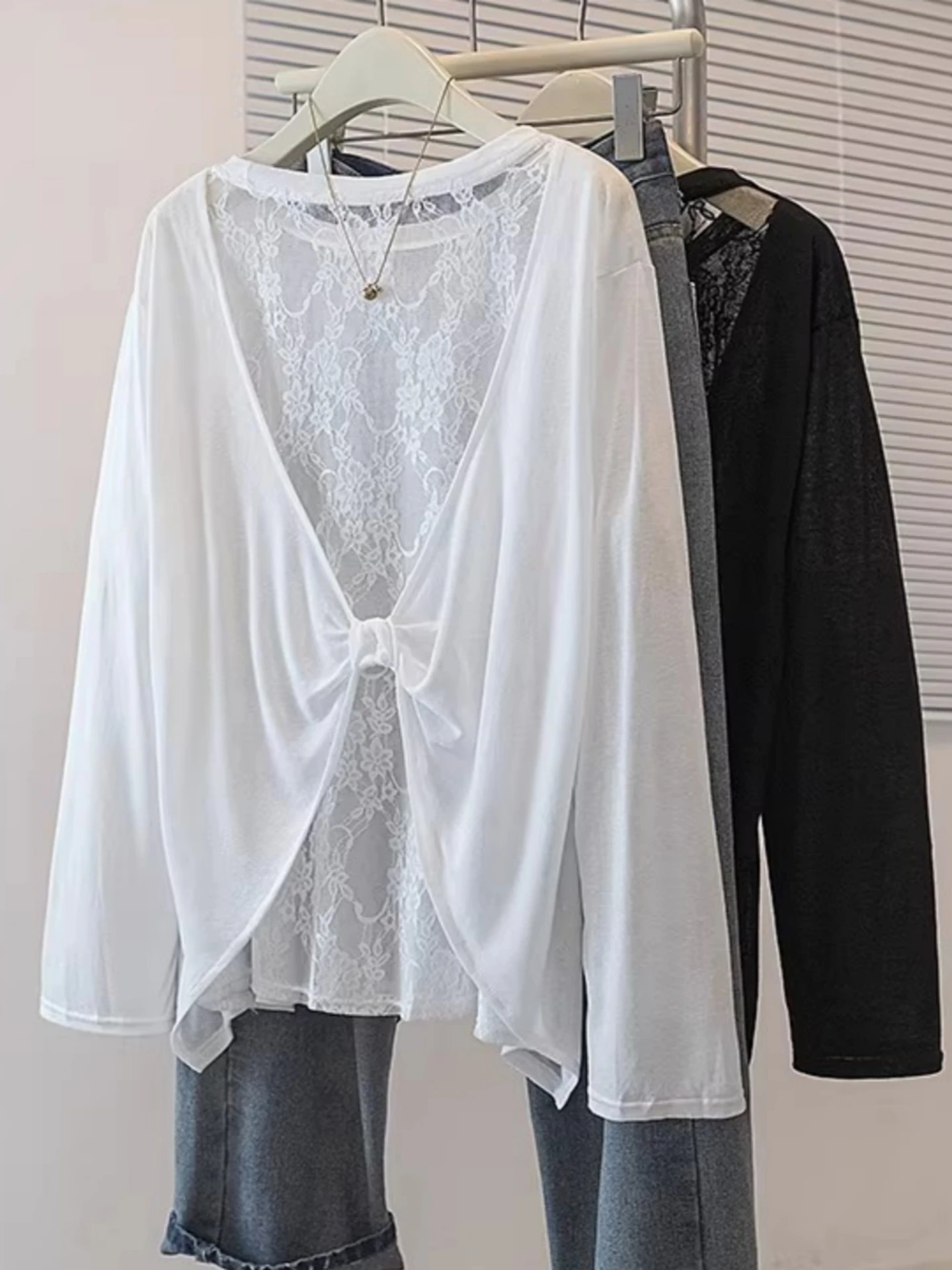 Long Sleeve Lace Hollow out T-Shirt Women's Summer Sun Protection Shirt Thin Air Conditioning Cover up plus Size Backless Top