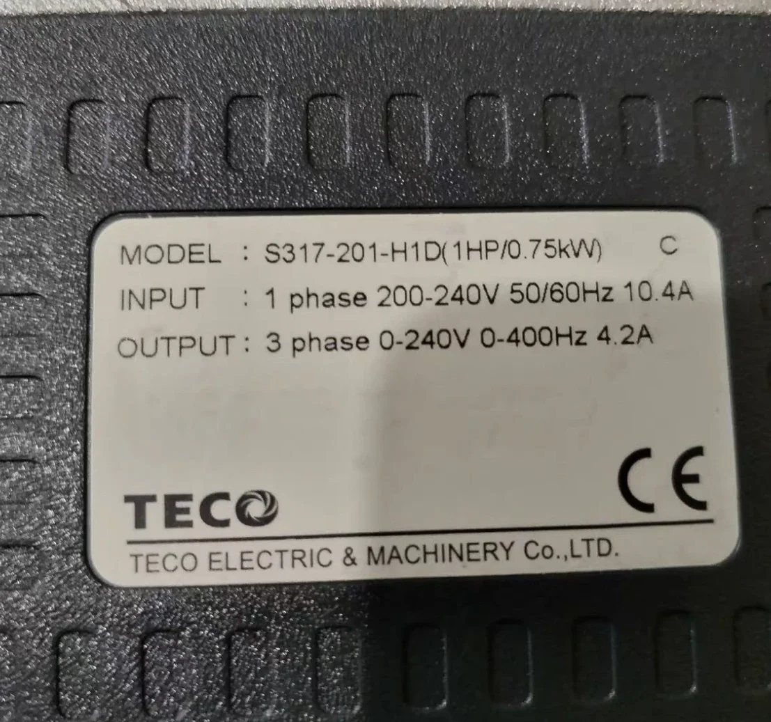 Inversor usado, S317-201-H1D, 0,75 kw, pacote de funções