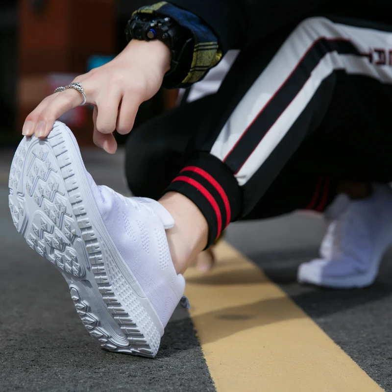 Women Casual Shoes Fashion Breathable Walking Mesh Flat Shoes Sneakers Women 2025 Gym Vulcanized Shoes White Female Footwear