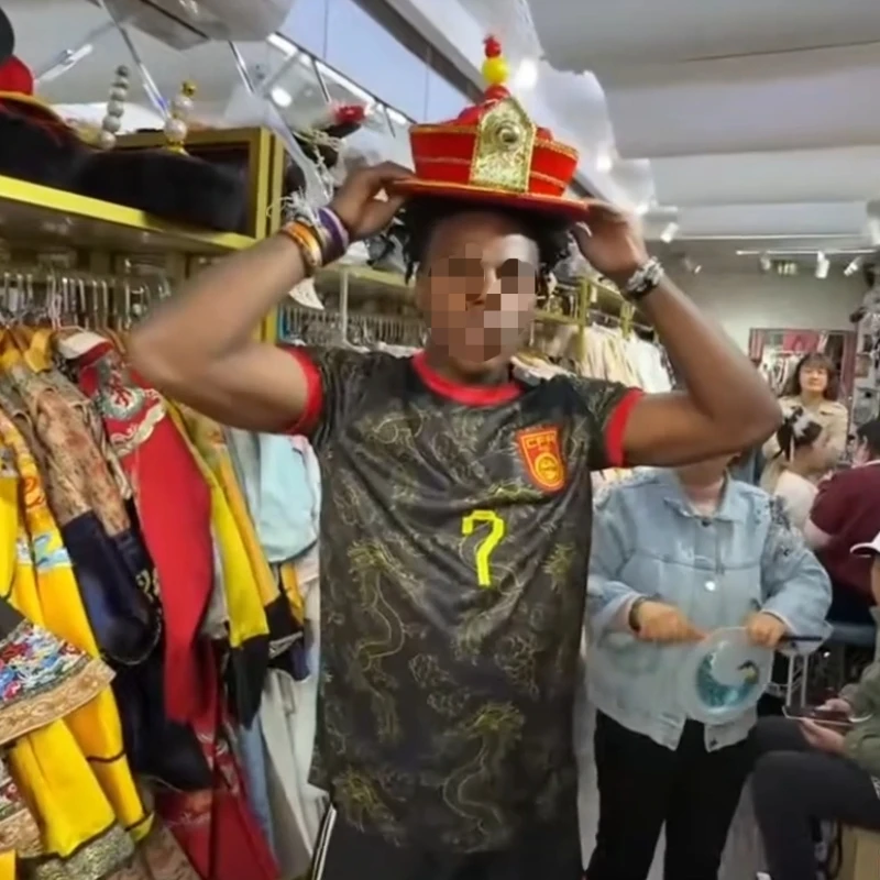 

Скорость Китая Путешествие Шляпа императора носить в Запретной город Старинная китайская шляпа Красная шляпа Древние императорские шляпы