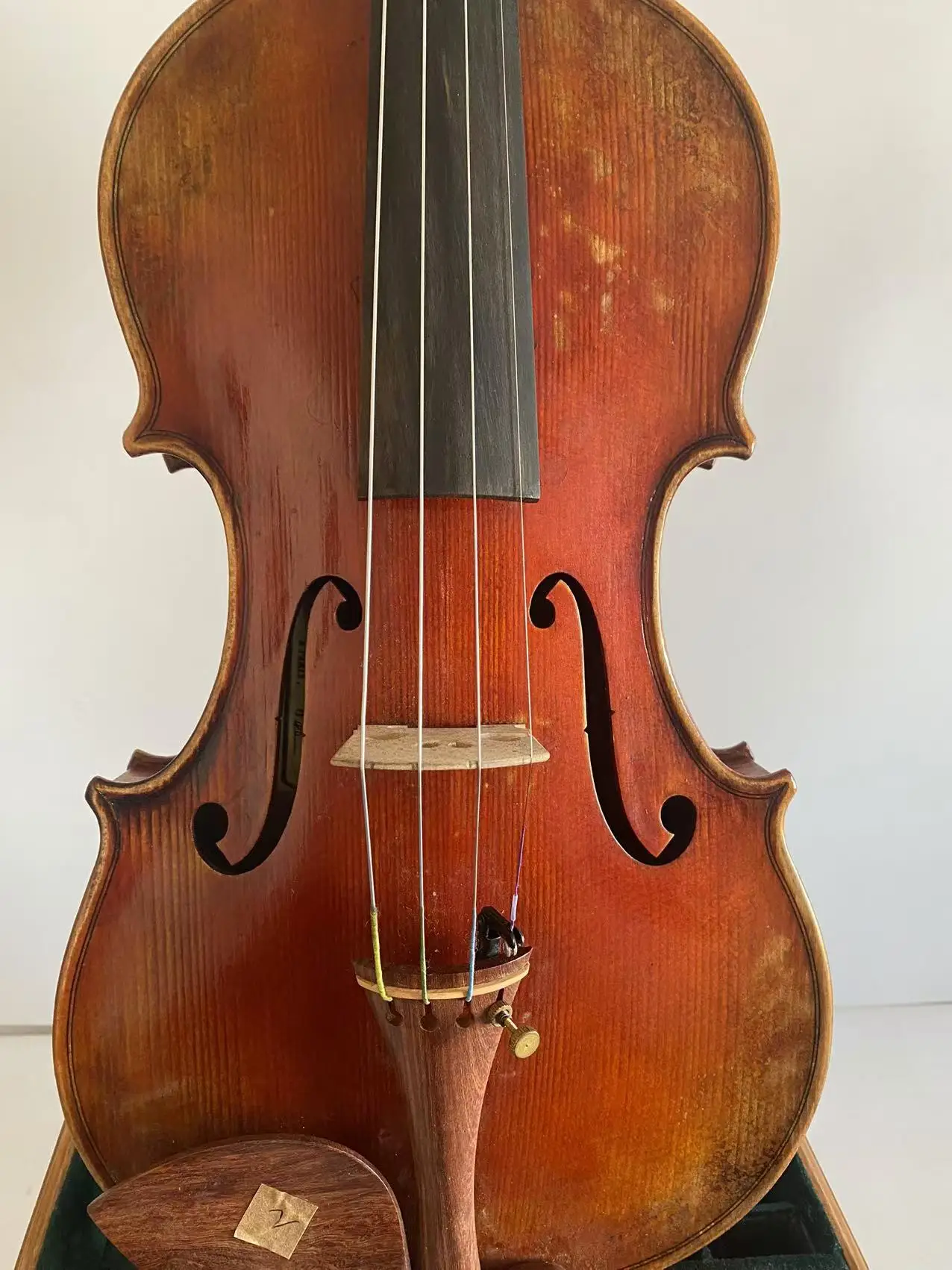 كمان مقاس 4/4 كمان منقوش على شكل نمر طبيعي مصنوع يدويًا من خشب القيقب طراز Guarneri 1742 كمان