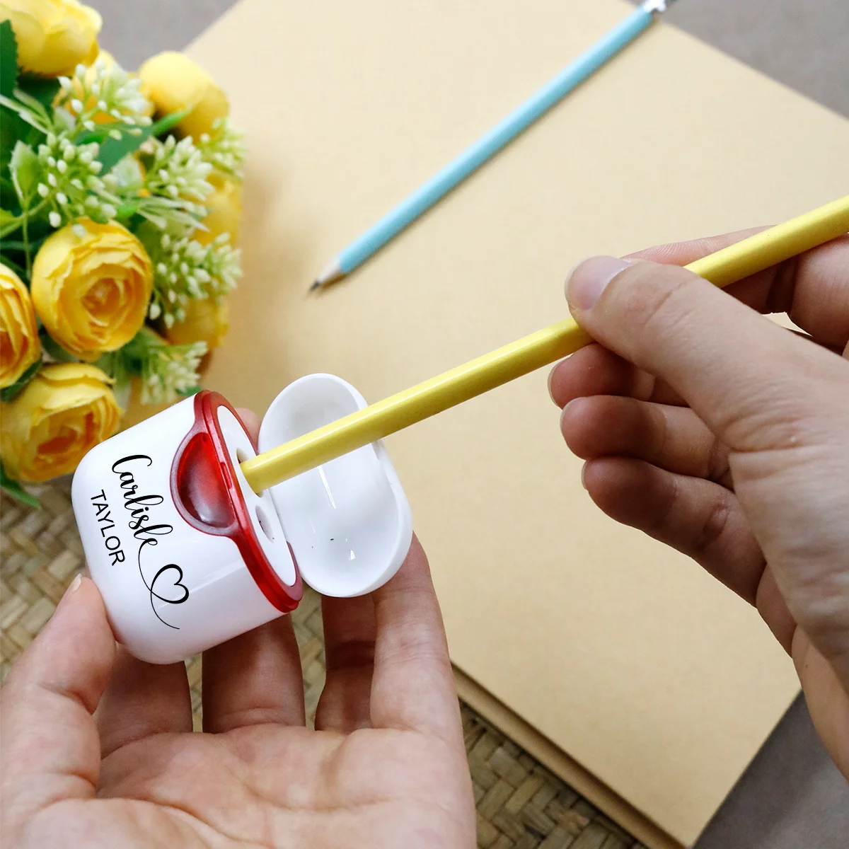 カスタム名入り鉛筆削り、子供用名入れ鉛筆削り、カスタマイズされた両頭手動鉛筆削り