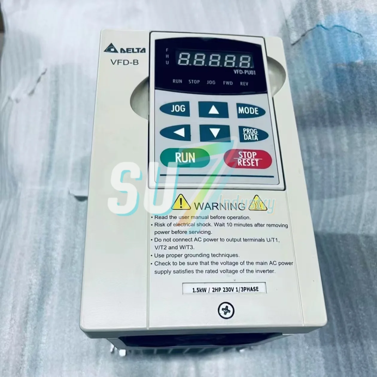VFD015B21A VFD015E43A インバーター 新品オリジナル