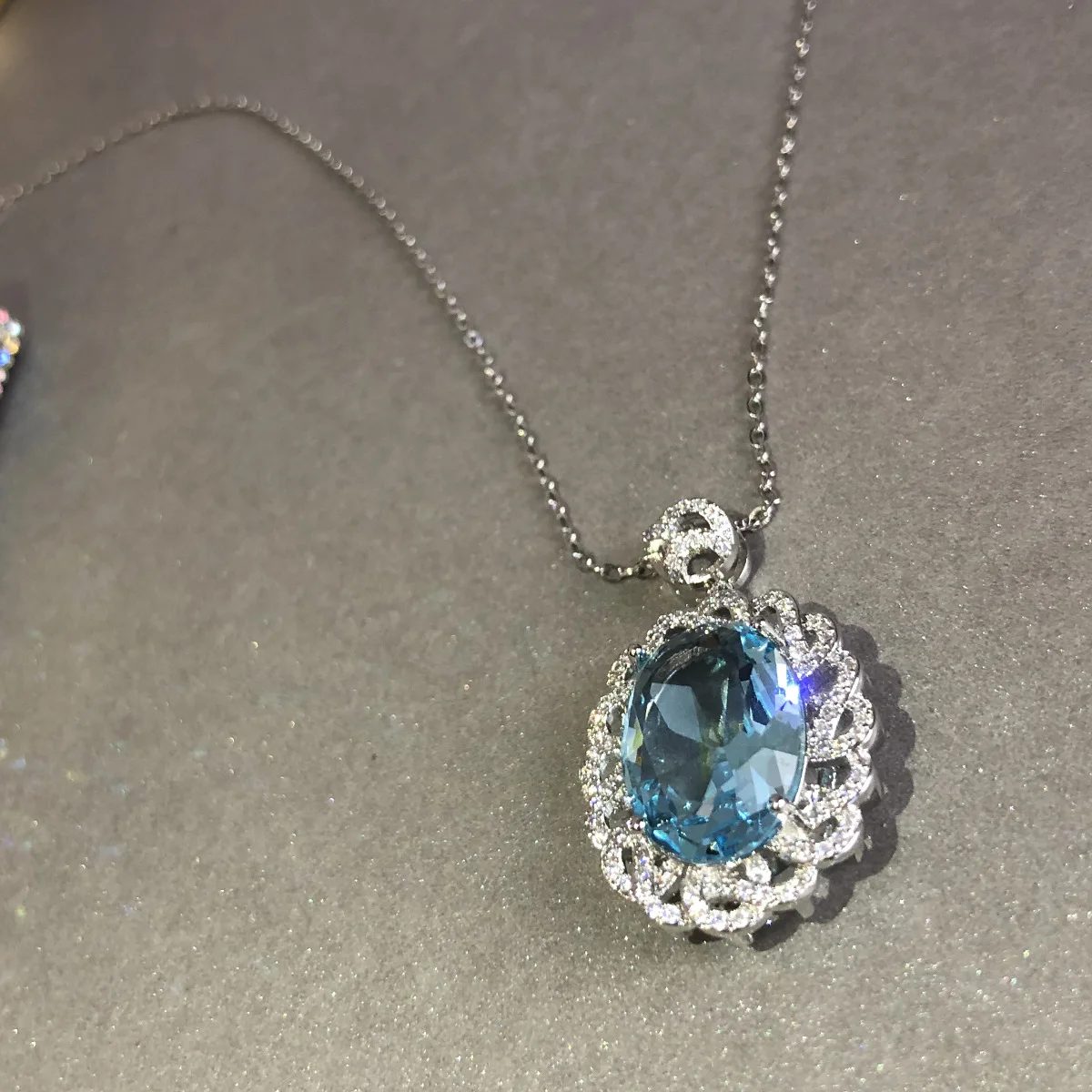 MDLFES Moiss1nite نمط Tor الزبرجد قلادة 18K مطلية بالذهب متعددة الأوجه الزركونيوم حمامة البيض مشع فلاش قلادة #2