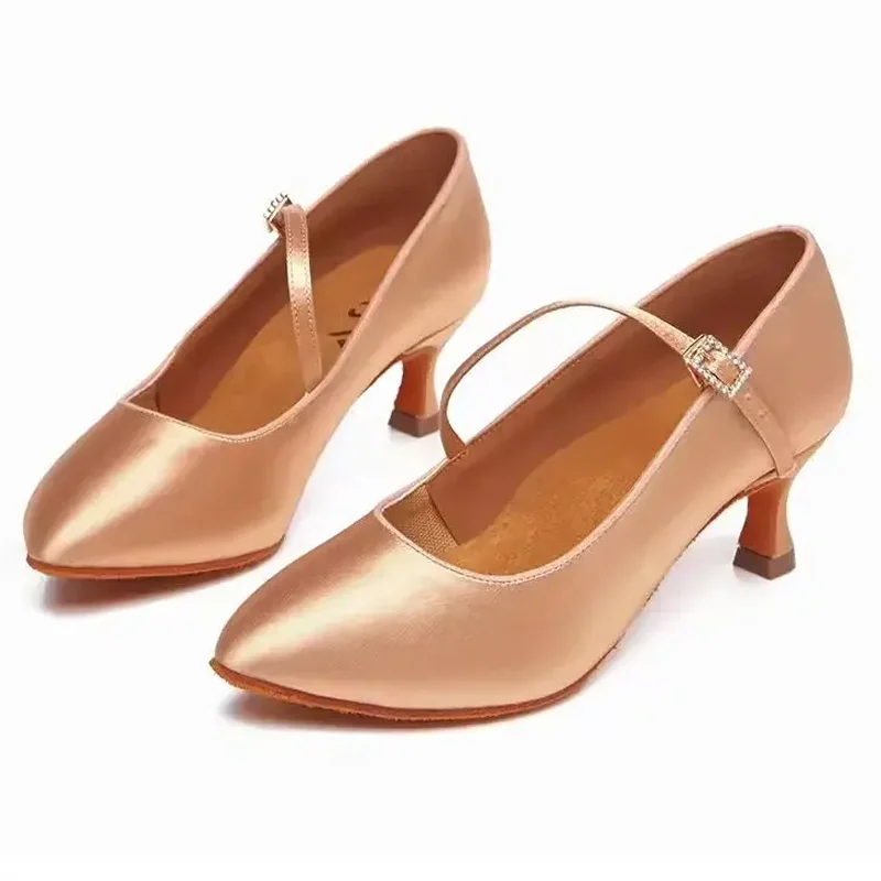 Chaussures de danse pour femmes chaudes moderne classique tango jazz salle de danse standard chaussures de danse latine noir/marron/rose talons en Satin 5.5 cm