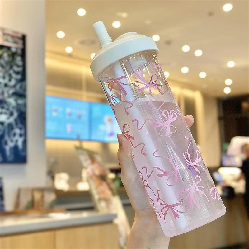 

850ML Cute Bow Plastic Straw Water Bottle With Lid Large Capacity Outdoor School Drinking Water Bottle Bubble Milk Tea Juice Cup