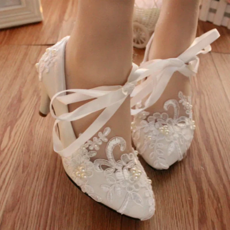 White Lace-Up Flowe… - image