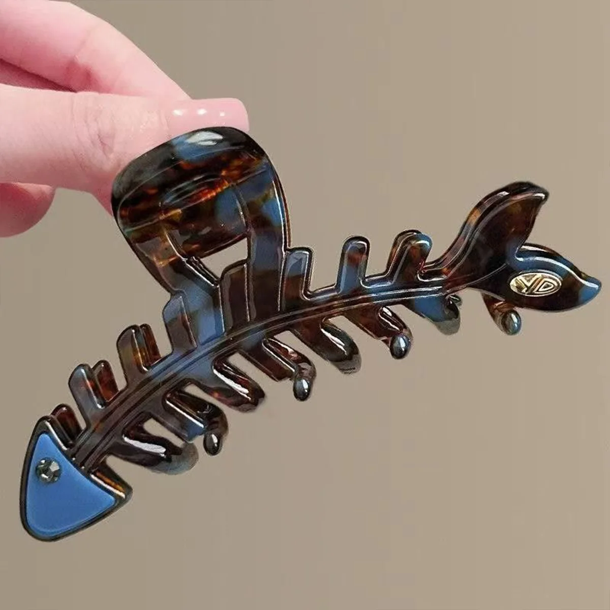 1 Stück Modische große Haarspange aus Acetat im Fischgräten-Design für Damen, französisches Design, niedliche Haifischklammer für den Hinterkopf, Haaraccessoire – Detail 4