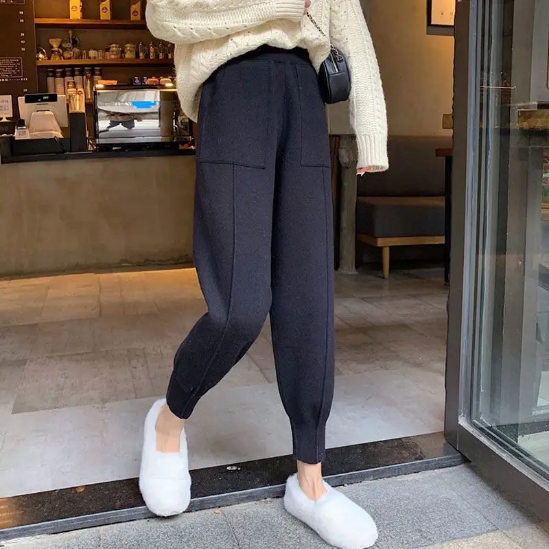 Women pants autumn and winter black casual knitted pants loose elastic spring and autumn nine points Harlan radish pencil pants