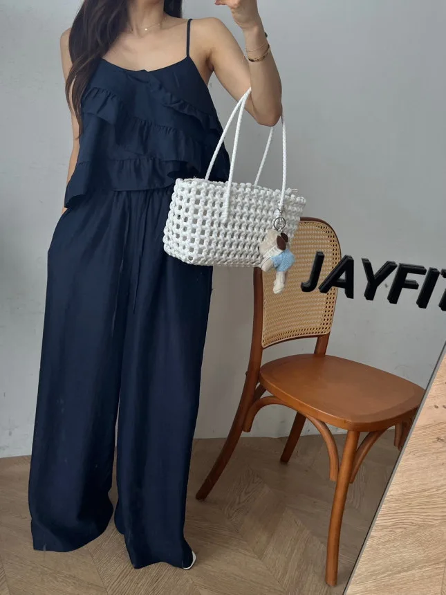 甘いレーストリムホルターセット女性の夏のカジュアルショートベストルーズ通気性ワイドレッグパンツツーピースセットファッショナブルなアンサンブル