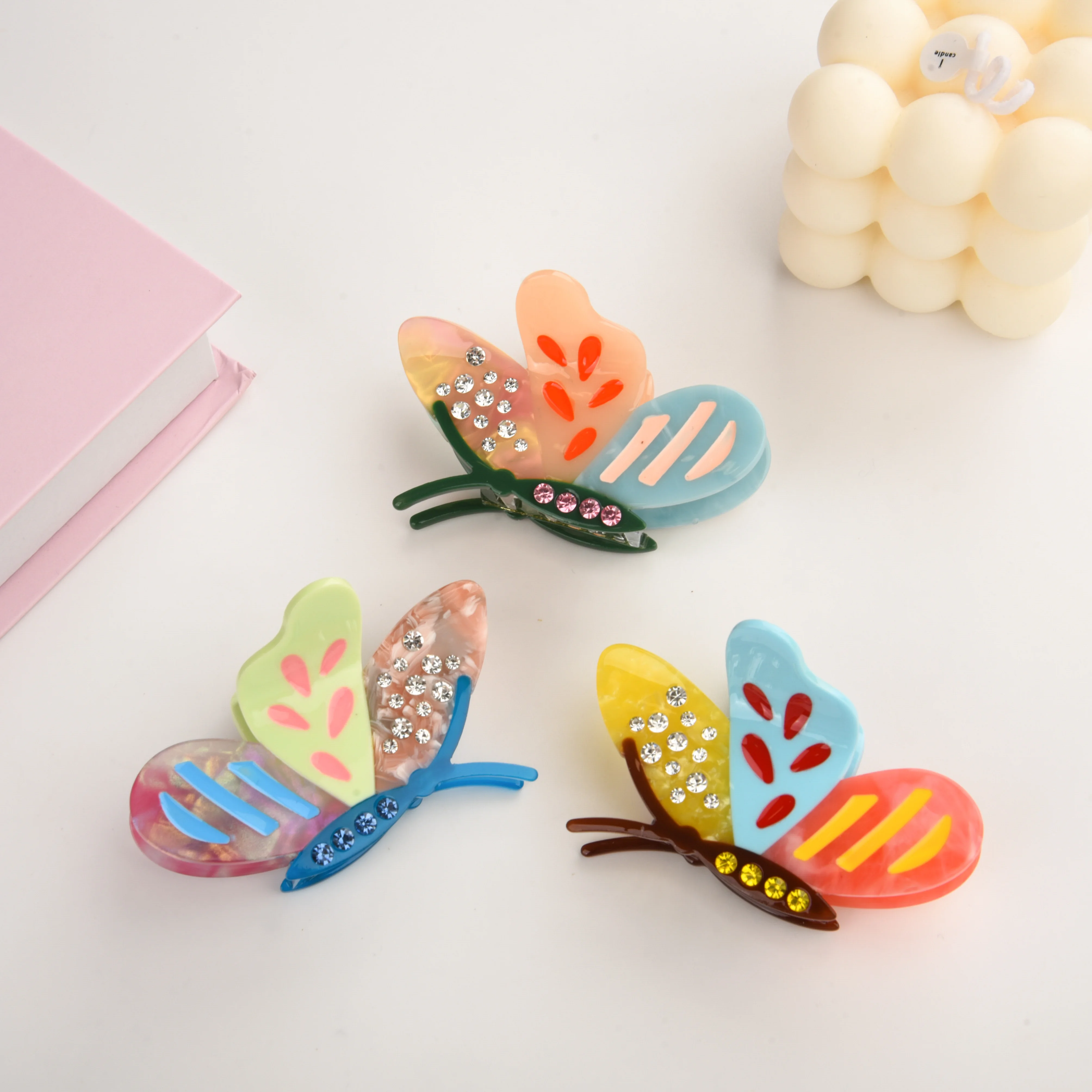 

DuoShang Sweet Rhinestone Butterfly Hair Claw Acetate Claw Clips Colorful Butterfly Crab Hair Clips for Women Hair Accessories