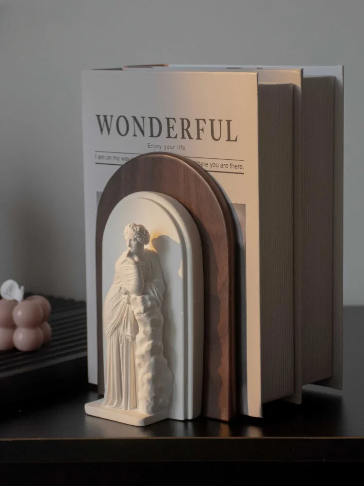 

bookend portrait bookend French ornament soft decoration bedroom living room entrance bookcase desktop home accessories