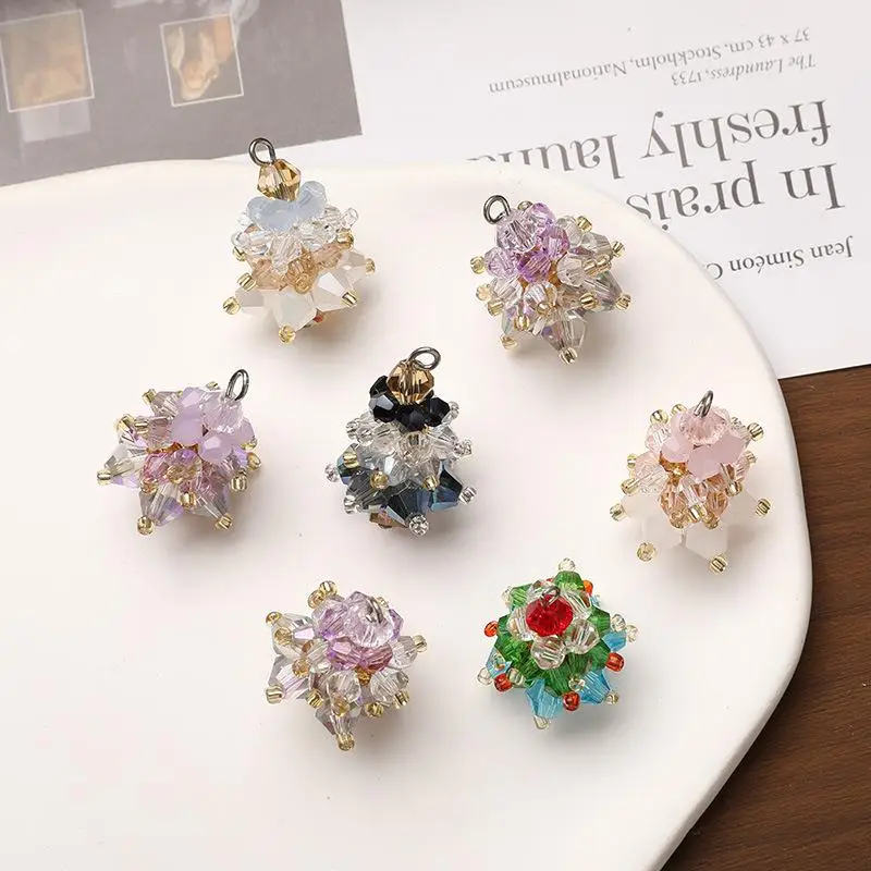 اصنع مجوهرات عيد الميلاد الخاصة بك مع 3 قطع من سحر شجرة الشتاء المطرزة؛ مثالية لسلاسل المفاتيح والأقراط والقلائد #2