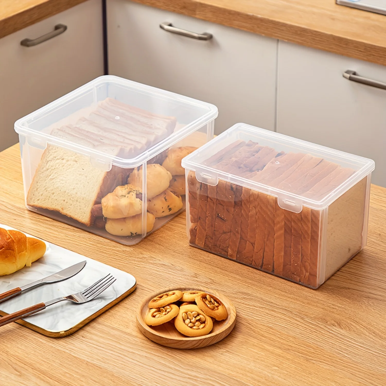 

Multi-Purpose Transparent Plastic Bread Box with Lid - Dustproof, Reusable Food Container for Kitchen Organization