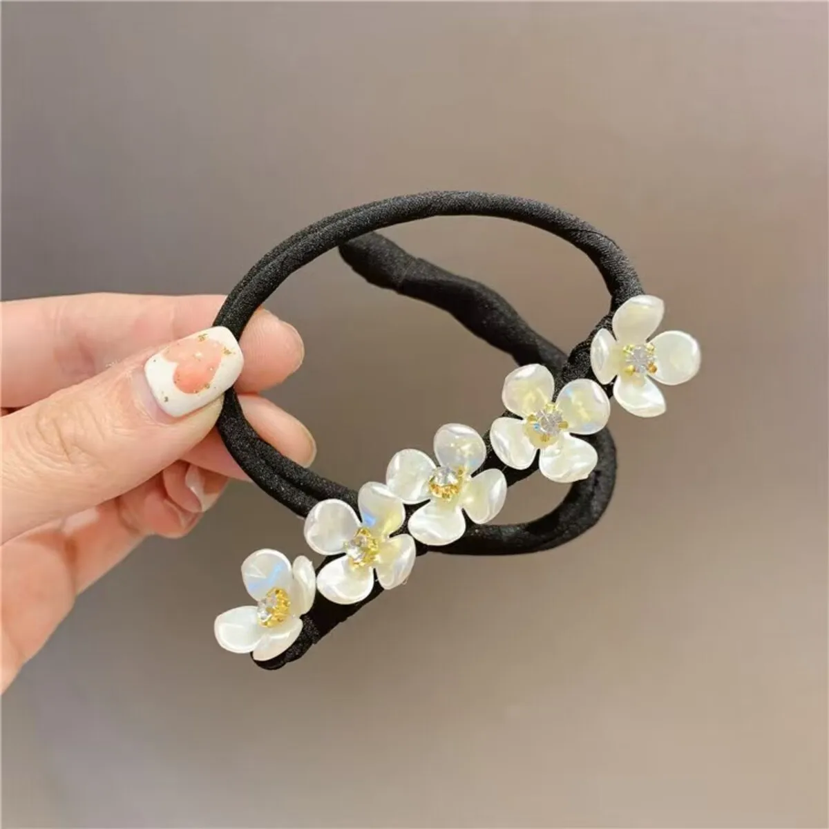 Eleganter Haarstab mit Blumenkristall-Design, flexibler Donut-Brötchen-Maker, DIY-Haar-Accessoires, Geschenk