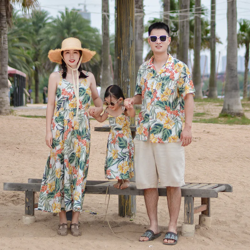 Family Matching Outfits Floral Spaghetti Strap Maxi Dress For Mother Daughter Printed Shirt For Father Son Beach Vacation Suit