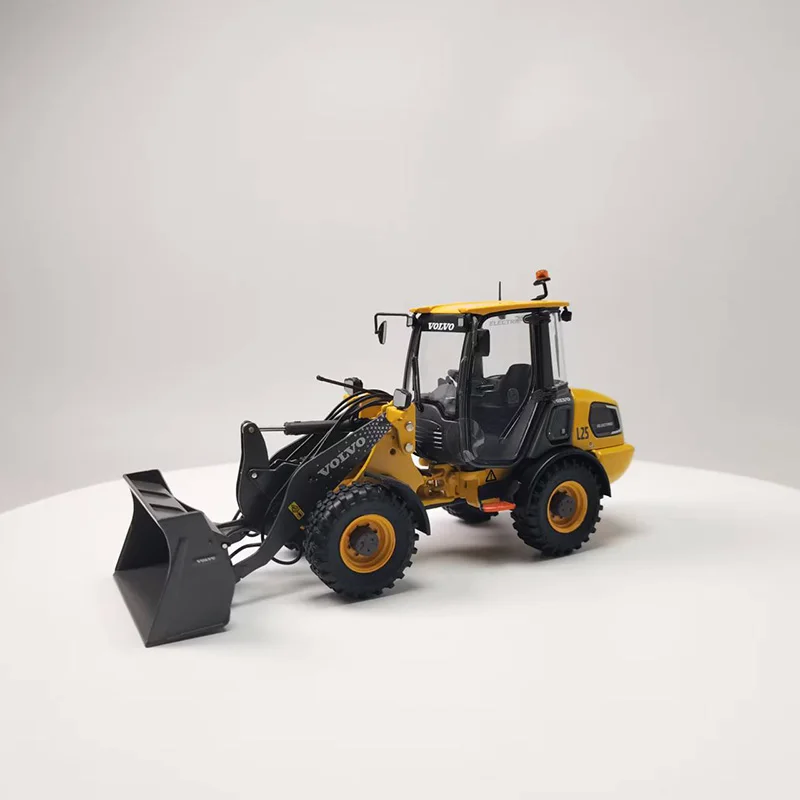 

Static Die Casting 1/32 Scale Simulation Volvo L25 Alloy Loader Collection Memorial Engineering Vehicle Model