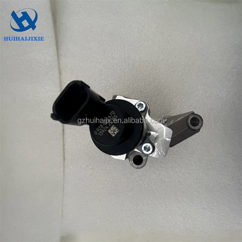 High Quality Parts Fuel Pressure Regulator VOE21638691 Fuel Regulator Control Valve For D6D Excavator EC210 EW145B 21638691