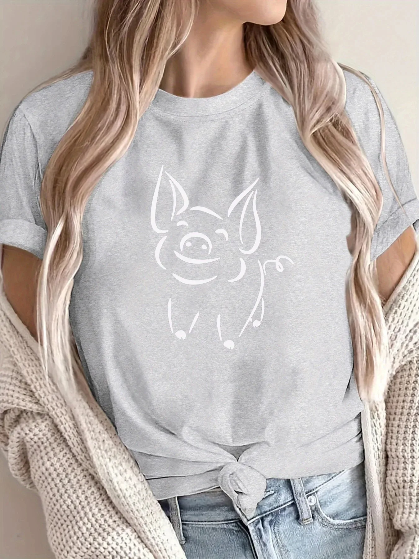 

Sweet Women T-shirt Soft and Cute Pig Pattern Printed Casual Short Sleeve White Line Art Design Comfortable and Fashionable