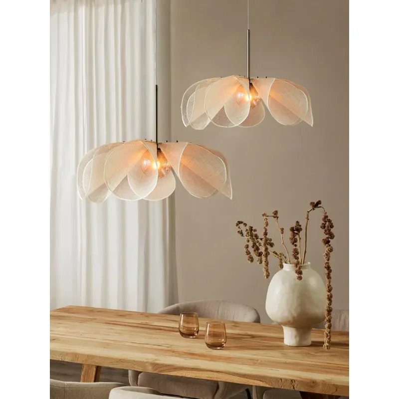 French cream wind chandelier, premium pattern lamp