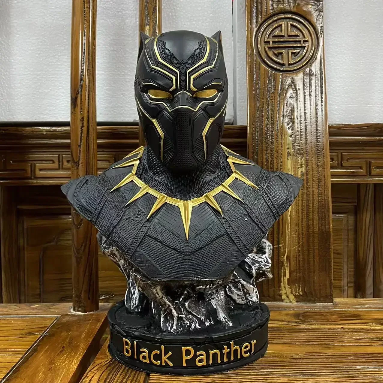 Marvel Avengers 1:1 รูป Iron Man Black Panther หน้าอกห้องนั่งเล่นเครื่องประดับอะนิเมะอุปกรณ์ต่อพ่วงเรซิ่นขนาดใหญ่สะสมของขวัญ