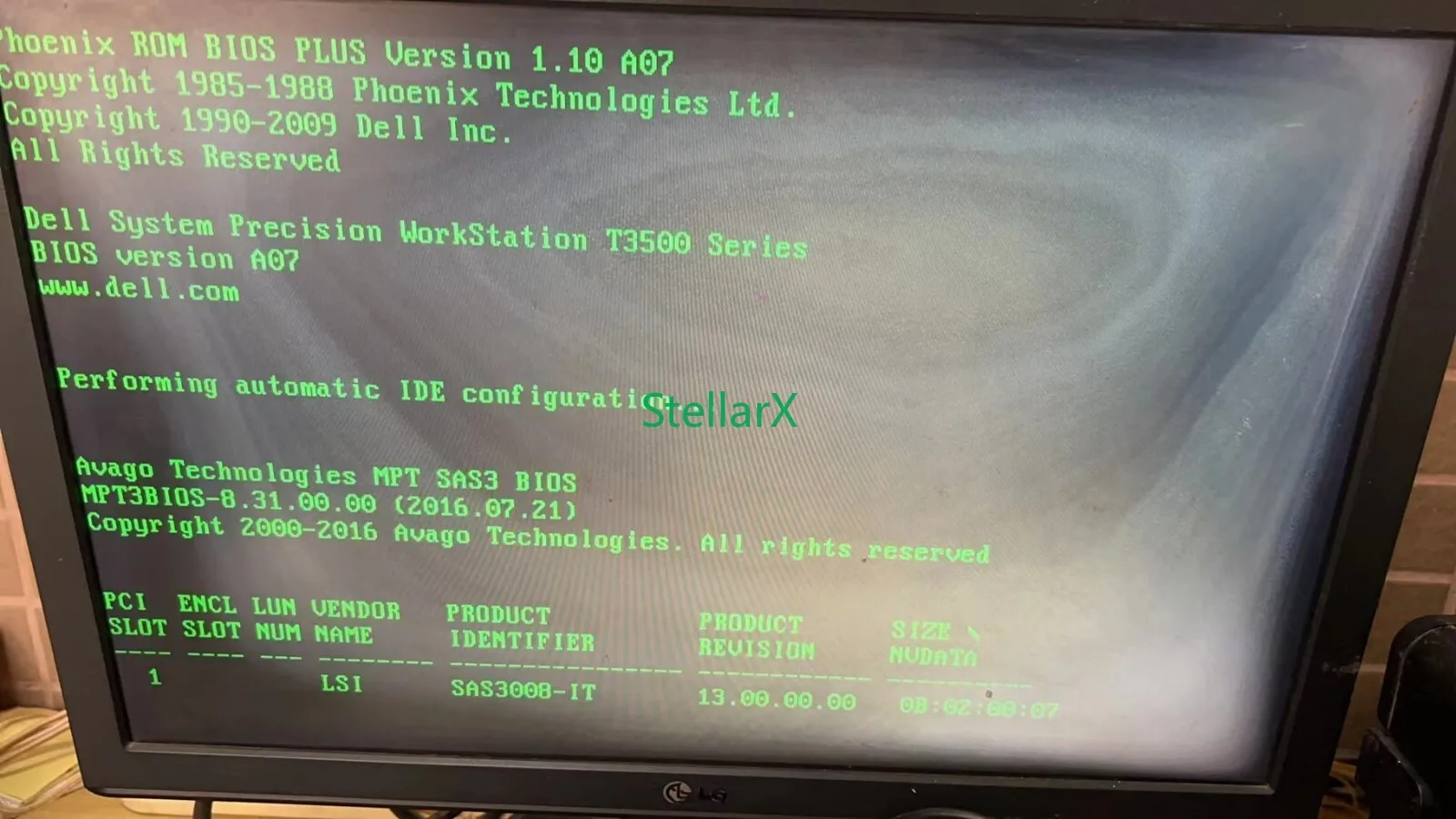 

Fujitsu 9300-8I LSI SAS3008 12G HBA IT-режим ZFS FreeNAS unRAID 2 * кабель SFF-8643-