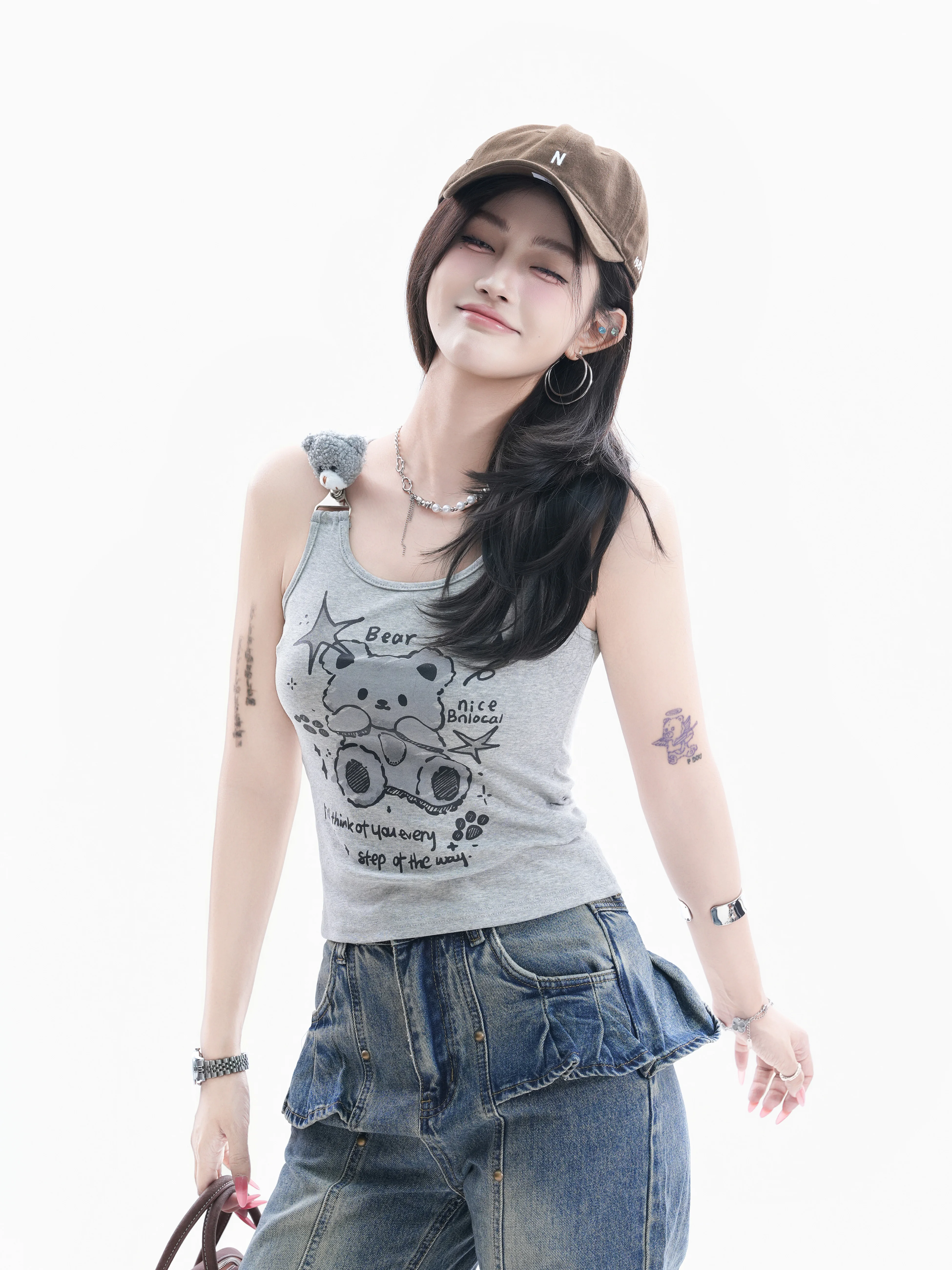 

American Retro Bear Print Vest Women's 3D Bear Decoration Design Spicy Cool Girl Top Cotton Short Style Summer Outfit