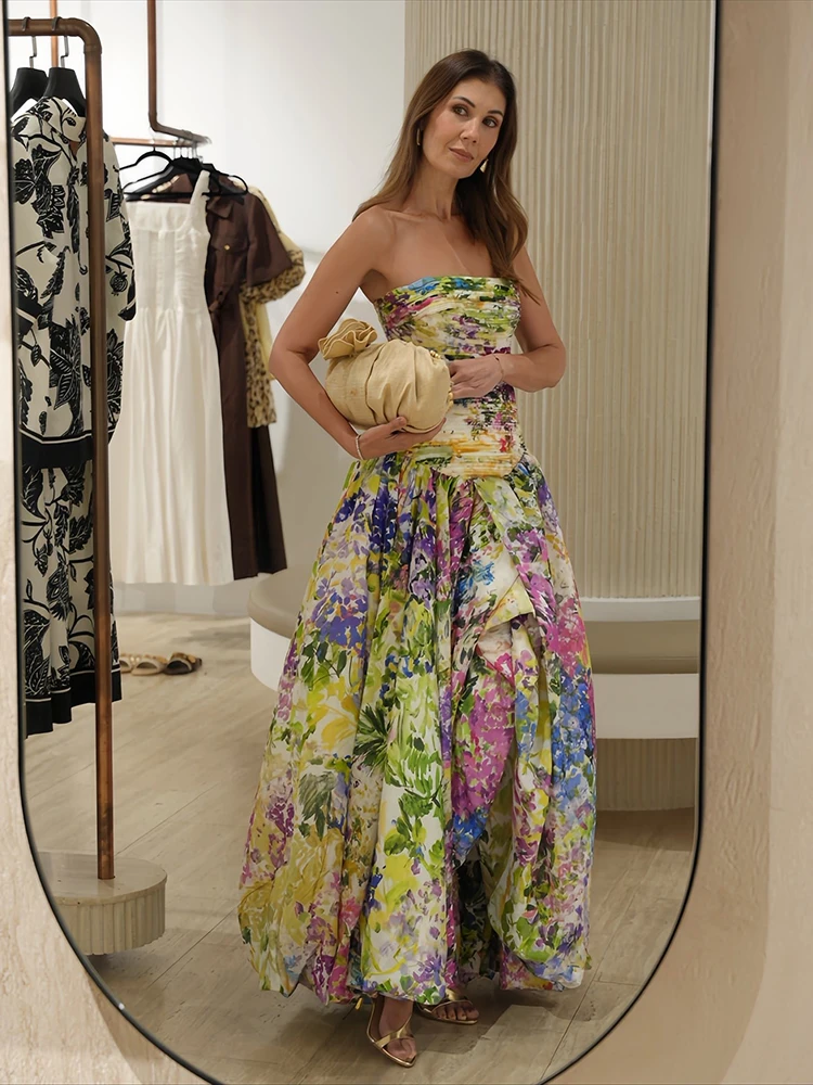 Buntes Blumenmuster Trägerloses Kleid für den Strandurlaub - 2026 Neuer Stil Plissiertes Figurbetontes Knielanges Kleid mit Schlitzöffnung