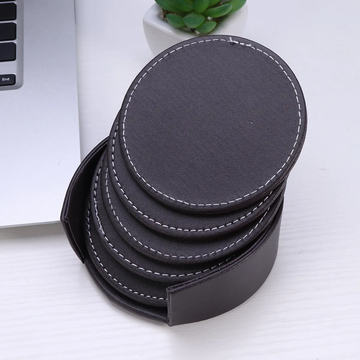 6Piece Round Coaster Set Elegant PU Drink Mats Heat Insulating Nonslip Cup Mats for Kitchen Bar Home Office