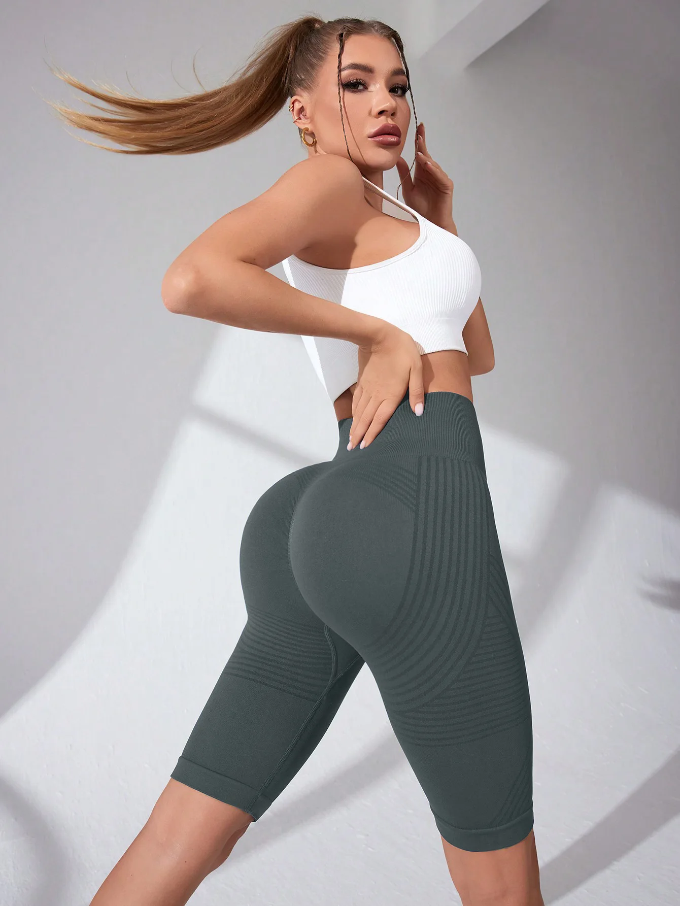 Hoch taillierte, nahtlose Yoga-Shorts für Damen, gestrickt, schmale Shorts, Workout, Laufen, lineare ästhetische Leggings, dehnbare Hip-Lift-Shorts – Detail 12